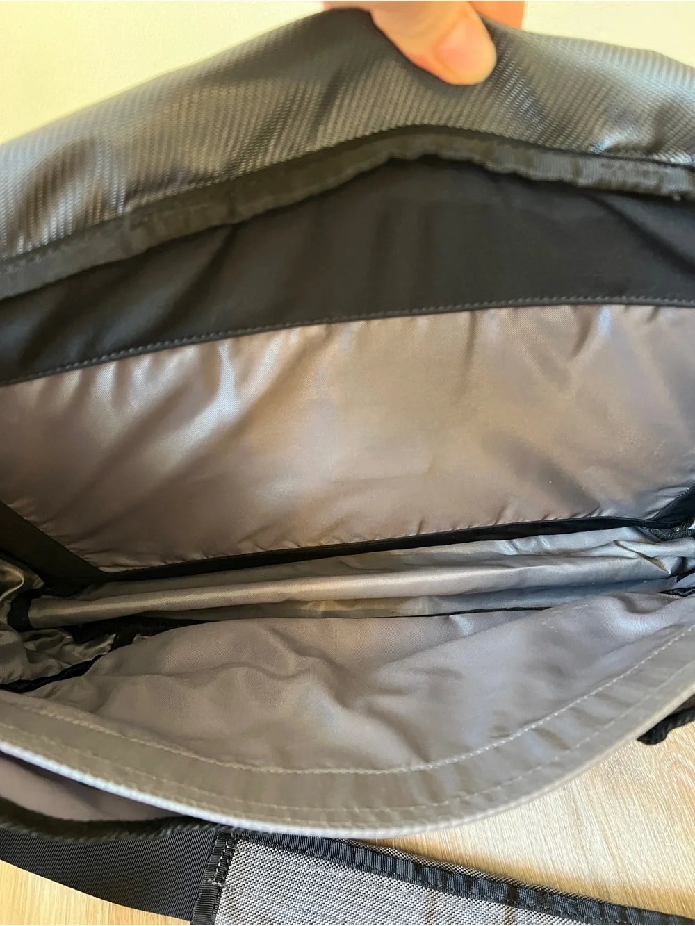 Timbuk2 Classic Messenger Bag Gray Orange Laptop Crossbody GUC Large travel